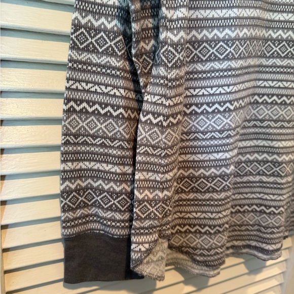 NWOT Old Navy Grey & White Long Sleeve V-Neck Thermal Pajama Top in Size XXL - Picture 3 of 7